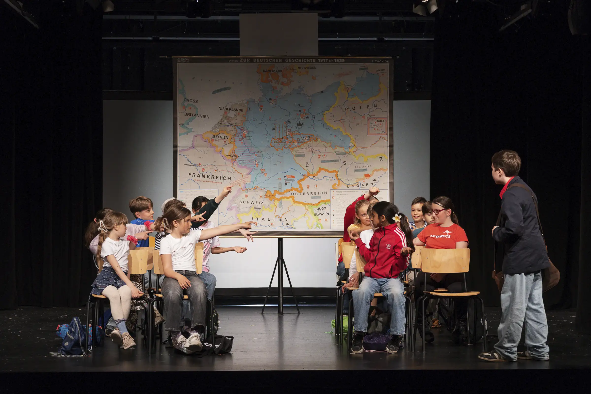 „Der war’s“ – Frei nach Juli Zeh und Elisa Hoven, Theater Eiskeben